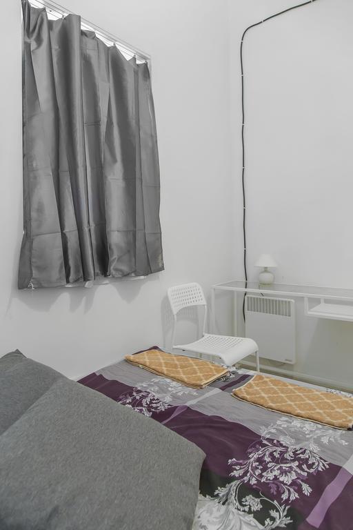 Metro Centrum Guest Rooms Varsavia Esterno foto
