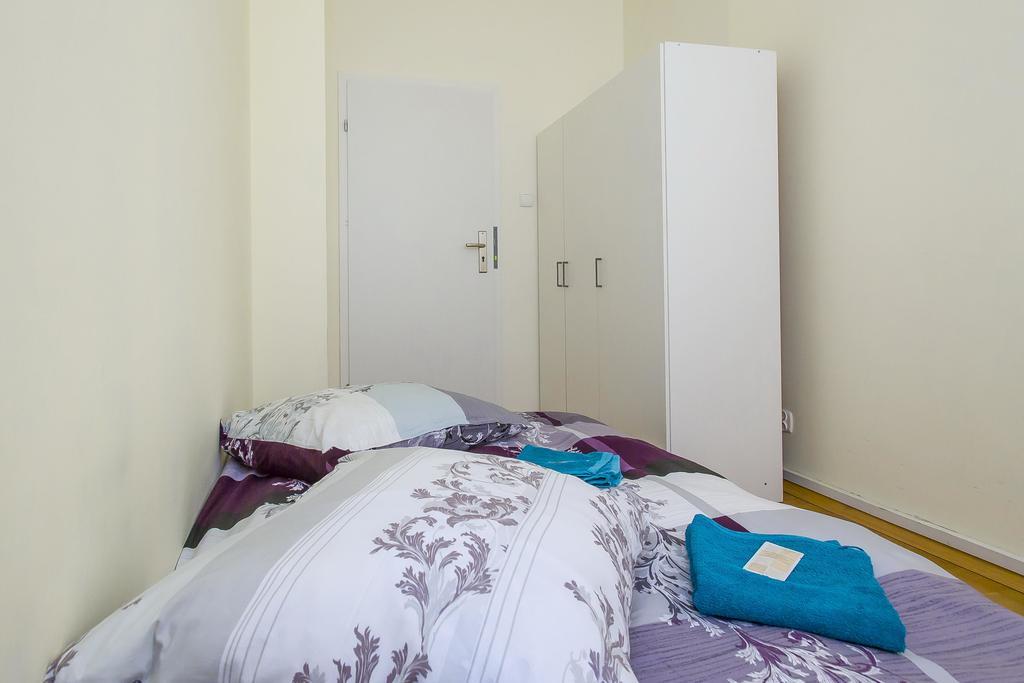 Metro Centrum Guest Rooms Varsavia Esterno foto